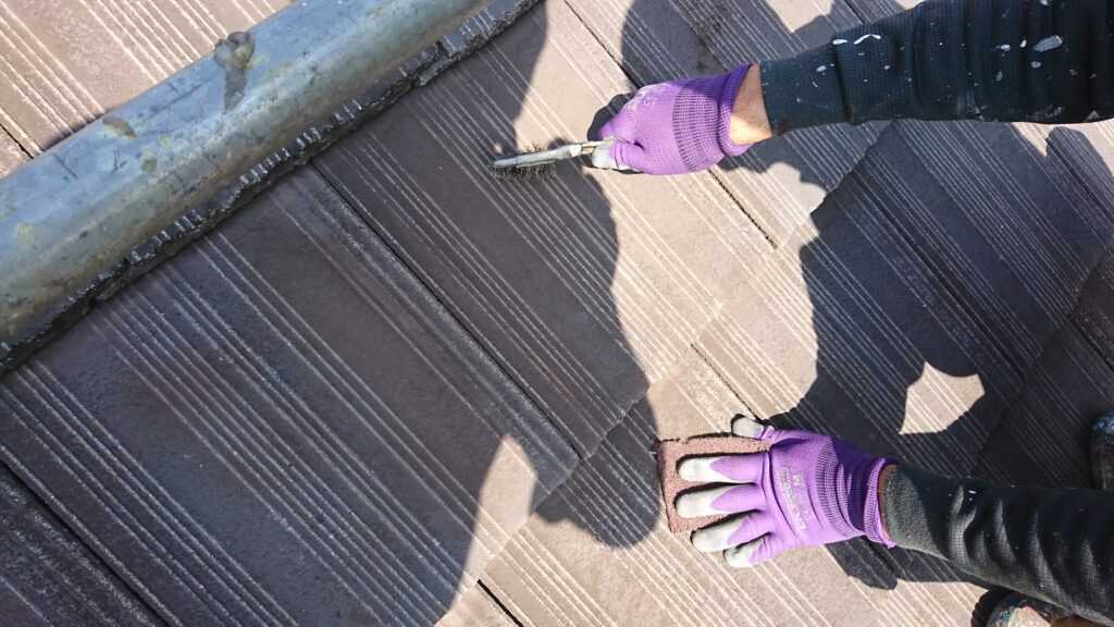 ワイヤーブラシによるケレン